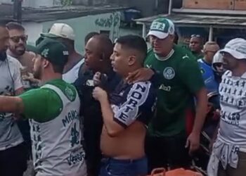 Torcedor da Remoçada é cercado e agredido por integrantes da Mancha Verde antes de Remo x Palmeiras no Mangueirão