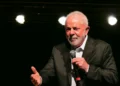 Lula veta projeto que reconhecia estágio como experiência profissional