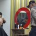 Veja o momento em que coronel prende barbeiro suspeito de abusar clientes