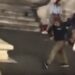Turista leva multa de 500 euros após invadir fonte histórica em Roma