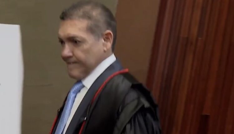 Nunes Marques assume comando do TSE e promete “eleições limpas e transparentes”