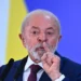 Lula critica IA nas eleições: “Cara que mente na política deveria cair a língua dele”