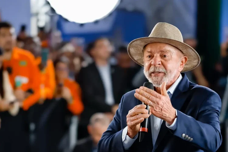 Lula comemora combate à violência contra a mulher: “Em 100 dias, fizemos mais que em um século”