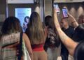 Homem impede entrada de vereadora trans em banheiro feminino durante ato em shopping