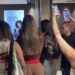 Homem impede entrada de vereadora trans em banheiro feminino durante ato em shopping