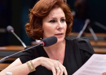 Suprema Corte da Itália nega extradição e manda soltar Carla Zambelli