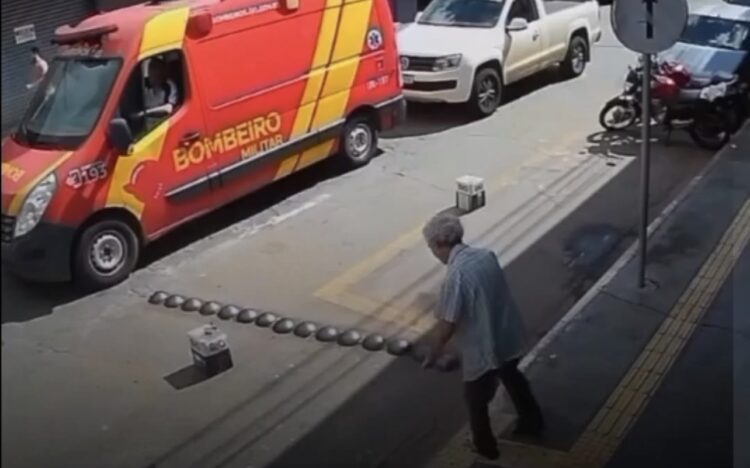 Idoso passa mal em rua de Goiânia e falta de socorro revolta moradores