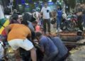 Motociclista cai em cratera na Avenida Nazaré e acidente provoca congestionamento