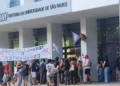 Estudantes da USP quebram e invadem prédio da reitoria durante manifestação