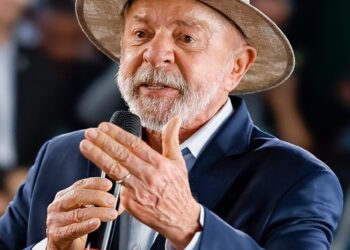 46% dos brasileiros avaliam governo de Lula como ruim ou péssimo
