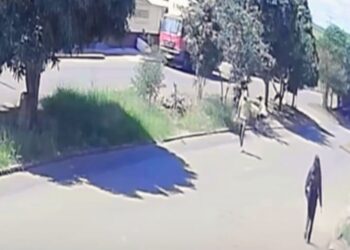 Em Alagoas, motociclista perde controle ao dar “grau” e atropela mulher grávida