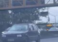 Carro é flagrado andando de “ré” em avenida movimentada do Rio de Janeiro