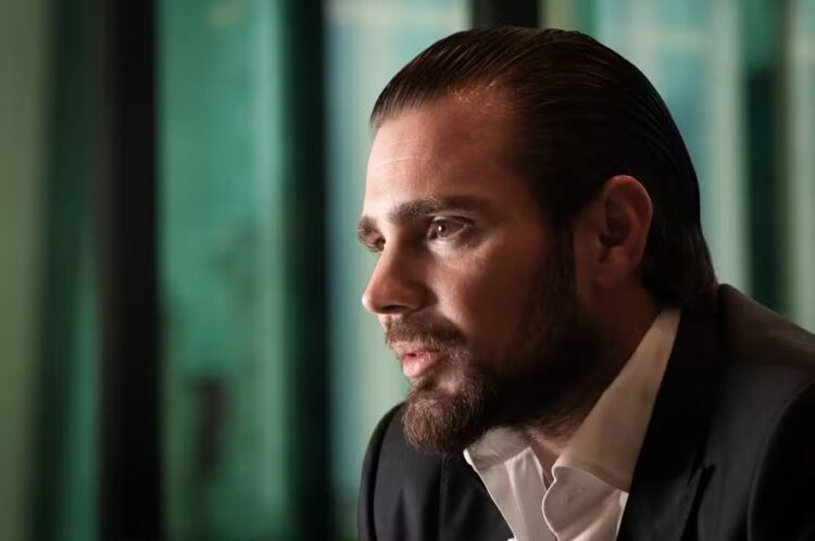 PF inicia desbloqueio de 8 celulares de Daniel Vorcaro e espera encontrar novas evidências