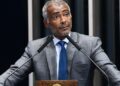 Romário mantém salário de R$ 46 mil pago pelo Senado enquanto comenta Copa nos EUA e promove bet