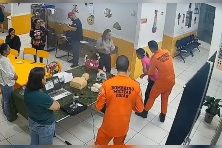 Servidora se engasga com pedaço de carne e é salva por bombeiros, minutos após palestra sobre primeiros socorros