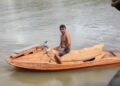 Morador de Abaetetuba cria jet ski de madeira e viraliza nas redes