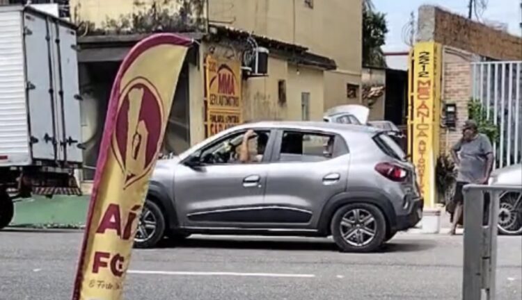 Trio é flagrado furtando carga de caminhão em plena luz do dia na Travessa Vileta