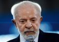 Lula diz que pobres compram celular roubado porque gostam de “comprar uma coisinha barata”