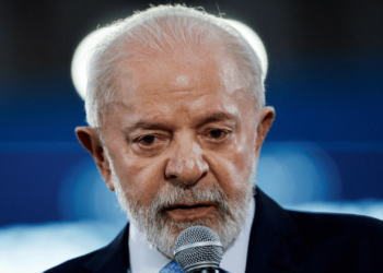 Lula diz que pobres compram celular roubado porque gostam de “comprar uma coisinha barata”