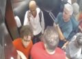 Policial civil aposentado é flagrado agredindo idoso dentro de elevador em Cuiabá