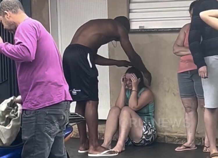 Homem consola esposa após assassinato da sogra e depois confessa crime brutal