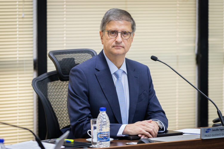 Gonet diz que ainda não há elementos para punir Bolsonaro por arma apreendida com segurança