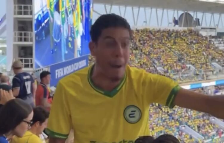 Brasileiro improvisa saia escocesa, prov0ca rival nas arquibancadas e divide opiniões na web