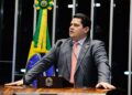 Alcolumbre deixa PEC da escala 6×1 para depois do recesso e evita definir prazo