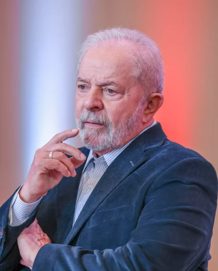 6×1: Estudo estima impacto de R$ 35 bilhões para municípios com proposta apoiada pelo governo Lula