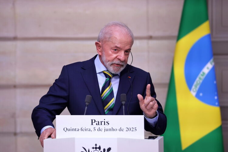 Lula diz que fará decreto para “vasculhar fundos” em busca de recursos